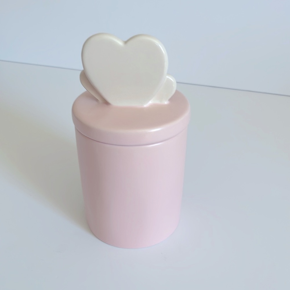 Rae Dunn Cotton Jar With Heart Lid - Picture 12 of 12